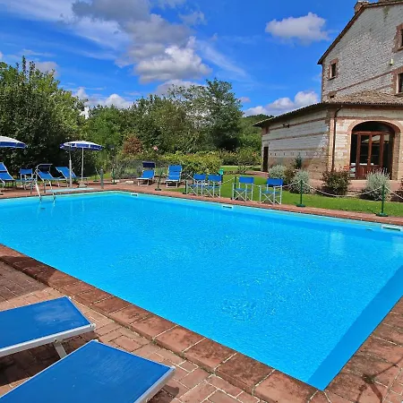 Exquisite In Marche With Swimming Pool