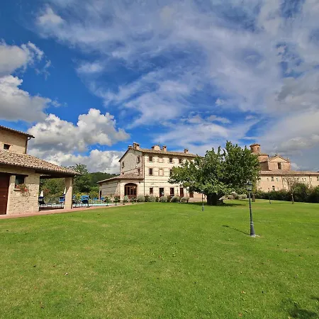 Exquisite In Marche With Swimming Pool