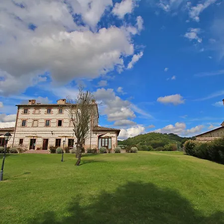 Exquisite In Marche With Swimming Pool *