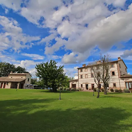 Feriehus Exquisite In Marche With Swimming Pool Urbania