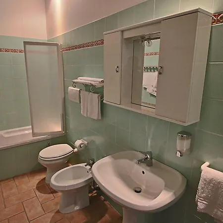 Feriehus Exquisite In Marche With Swimming Pool Urbania